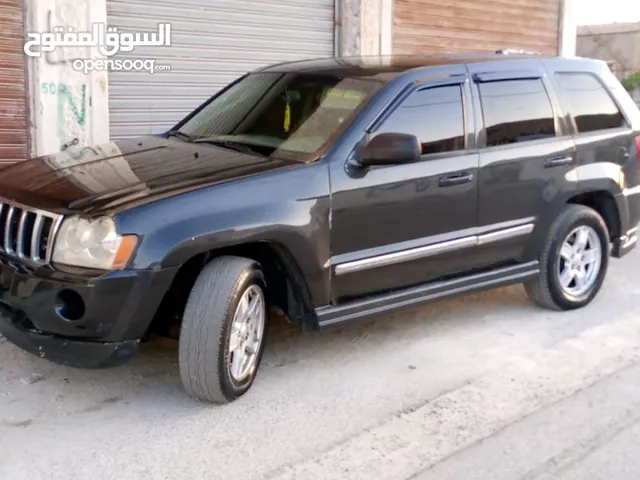 جيب شروكي 2005