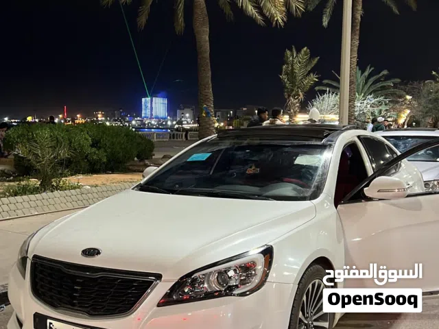 2012 Kia Cadenza Technology