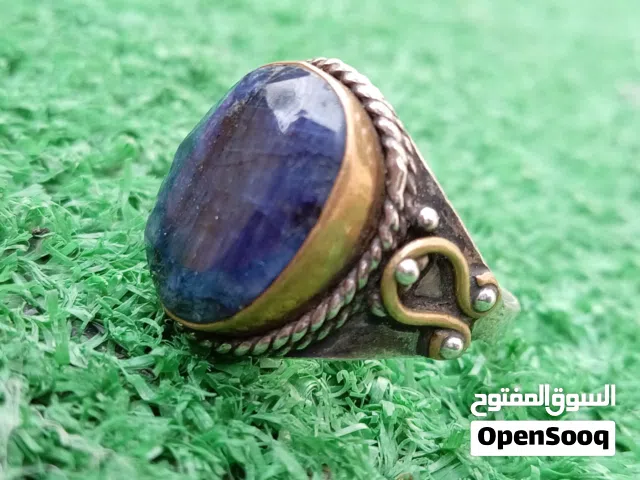 خاتم انتيك قديييييم جدددا تجاوز عمره 200عام متوج بحجر الزفير الازرق (ياقوت أزرق )