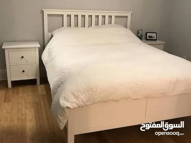 غرف نوم ايكيا ماستر سرير وكومدينتين وخزانه وتسريحه للبيع