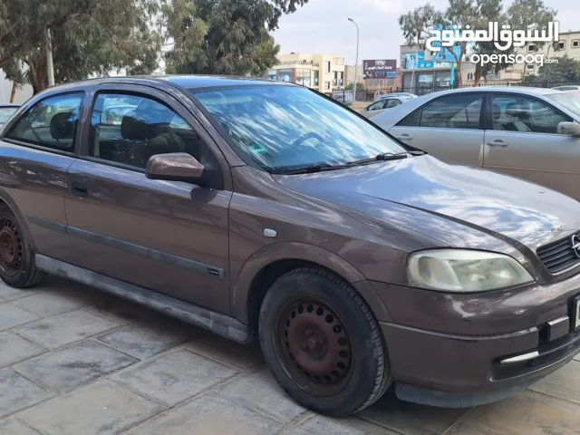 2000 أوبل استرا Standard