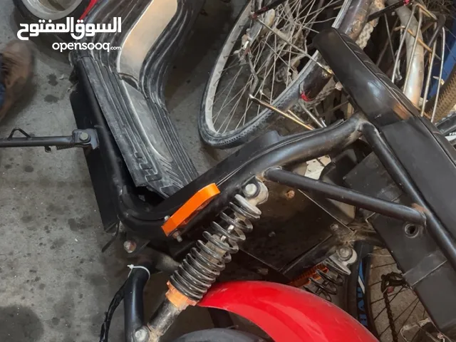 سكوتر هارلي عملاق بحالت الوكاله مو نااقصه شي مافي اي مشاكل ابريكات قدام وره شغال مفاتيحه+مفتاح ريموت