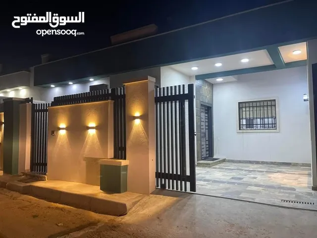 175 m2 4 Bedrooms Townhouse for Sale in Tripoli Ain Zara
