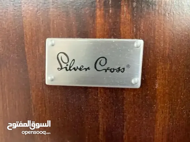 سرير أطفال silver cross مستعمل بحالة جيدة.بخشب ممتاز