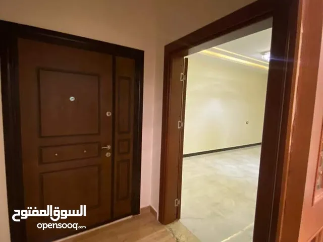 170 m2 4 Bedrooms Apartments for Rent in Tripoli Alfornaj