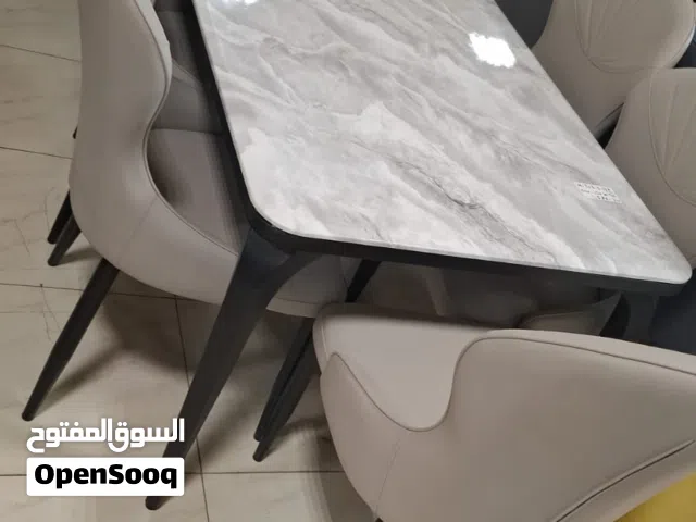 طاولة طعام مع 6كراسي