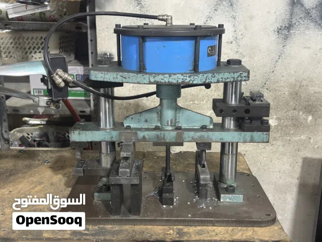 عدة محل ألمنيوم كامل للبيع