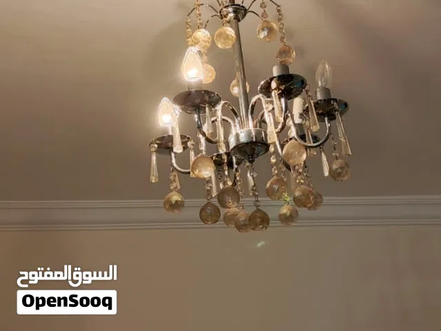 ثريات مستعملة للبيع