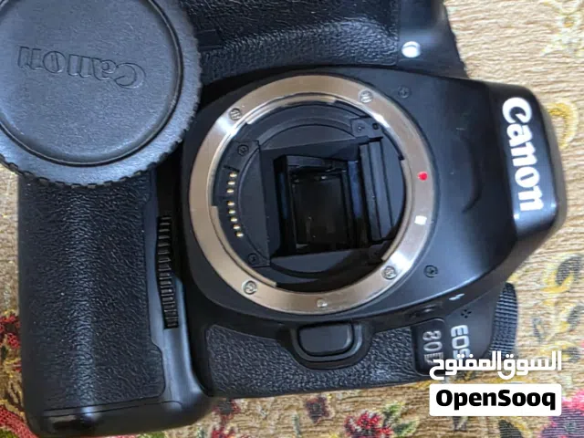 كاميرا كانون d80