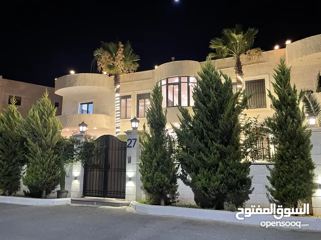 210 m2 3 Bedrooms Apartments for Sale in Salt Al Balqa'