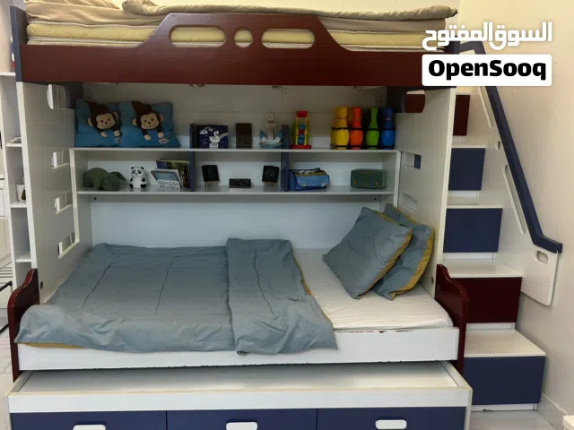 سرير طابقين بحاله ممتازه