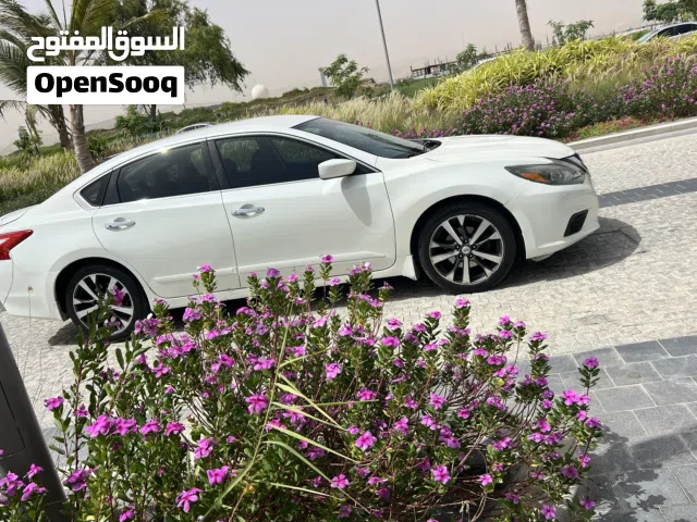2016 نيسان التيما SR