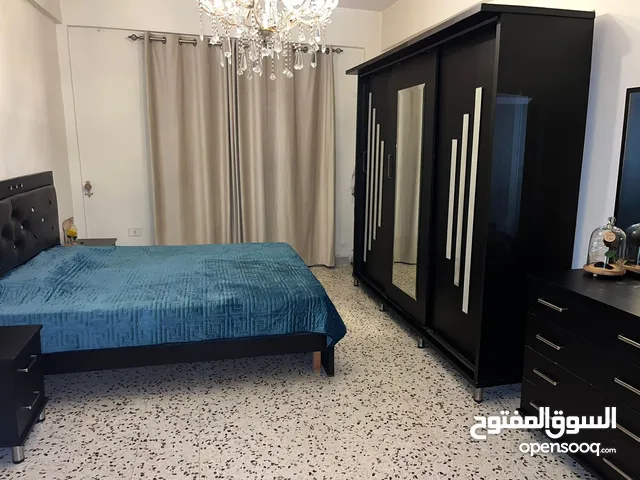 غرفة نوم مستعملة