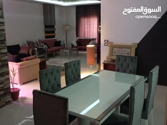 شقة مفروشة