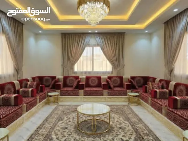 تنجيد المجلس وارجاعه افضل من اول