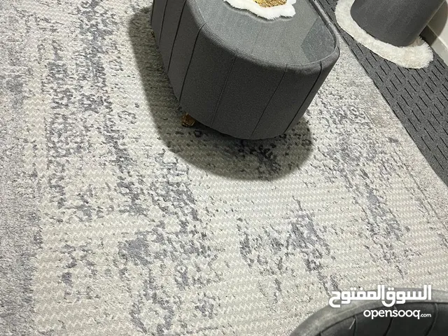 (سجاد تركي للبيع 2صالون كبار وحده صغير وحده ممر استعمال بسيظ تركي تقيل )