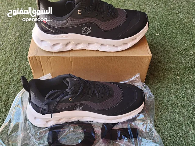 White Sport Shoes in Amman