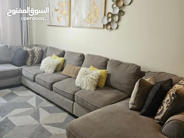 أثاث مستعمل