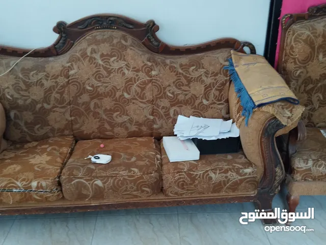 كنب للبيع بسعر مغري