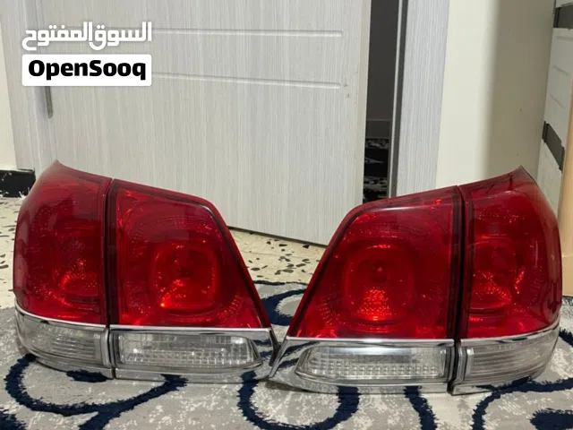 كماليات تويوتا مفخرة 2010