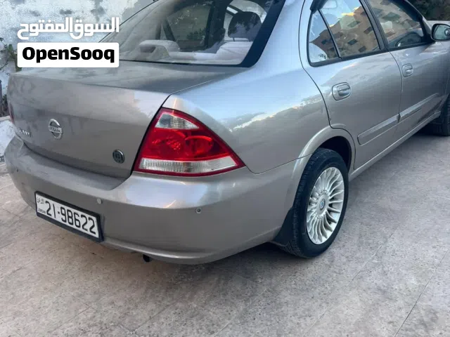 2010 نيسان صني Standard