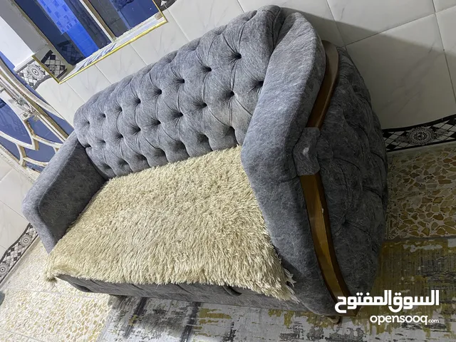 (تخم صاله رصاصي لون)