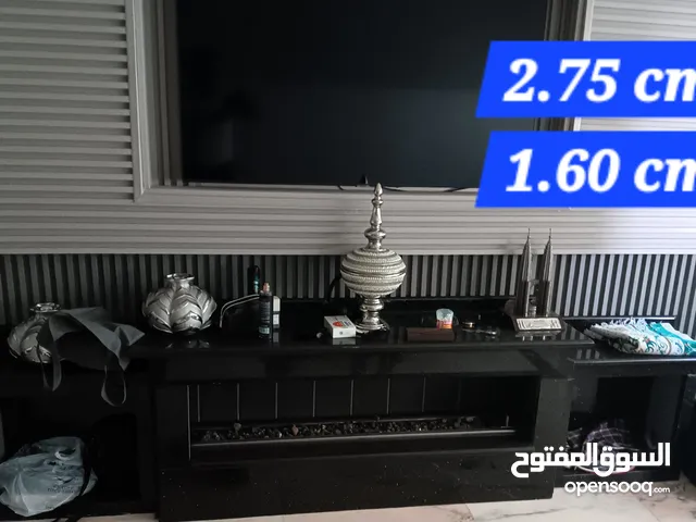 فايربليس رخام اسود ثقيل بحاله ممتازه جدا للبيع وممكن اضافة 100 دبنار عالسعر المطلوب للتوصيل والتركيب