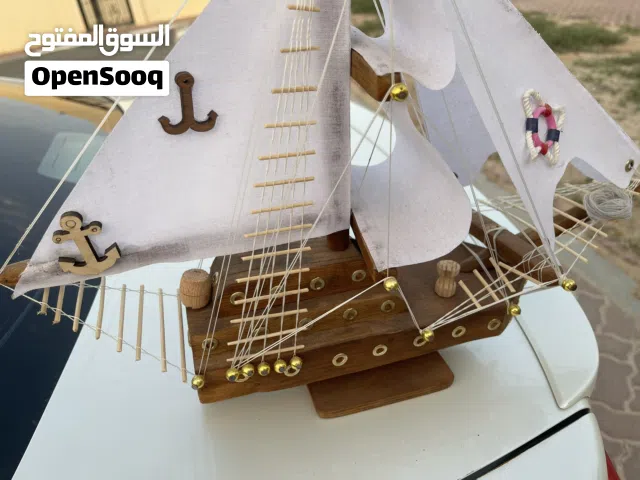 مجسم سفينه تراثيه خشبيه ديكور /تحفه مصنوعه يدويا بتفاصيل جميله ينفع للمجالس والمكاتب