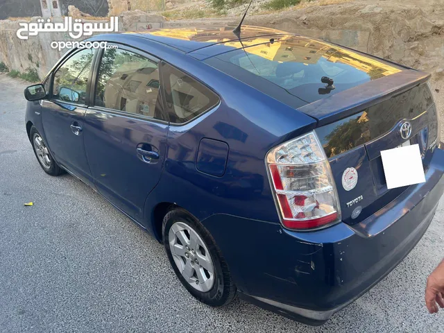 Used Toyota Prius in Amman