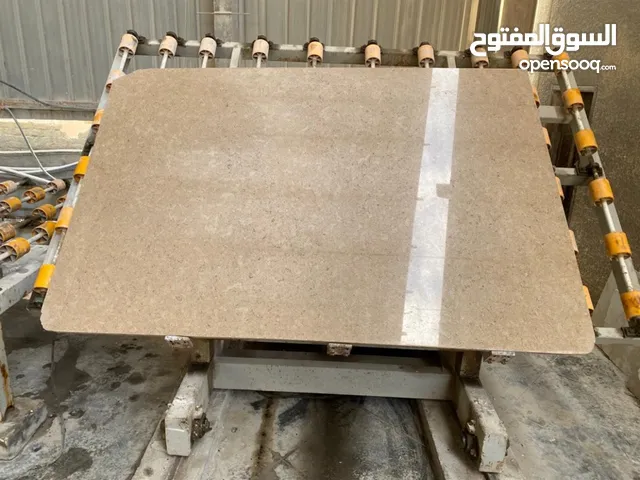 اجود انواع الحجر الطبيعي بجميع اشكاله وانواعه ونوفر افخم درج طبيعي من الحجر المصري والتركي والعماني