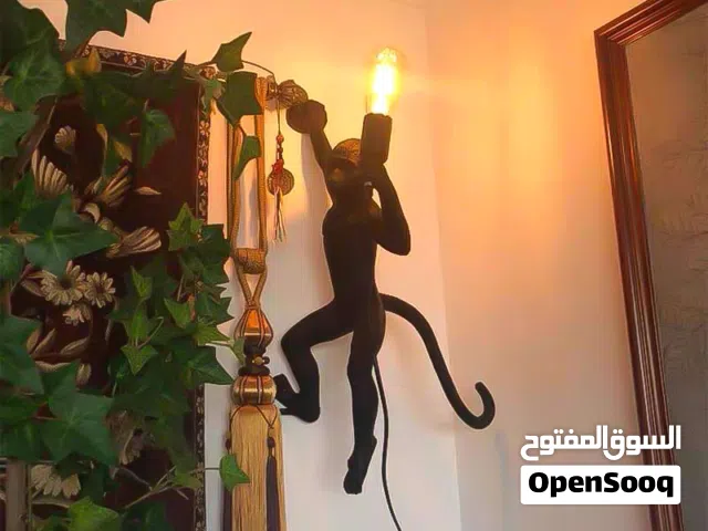 براكيت قرد اسود ديكوري