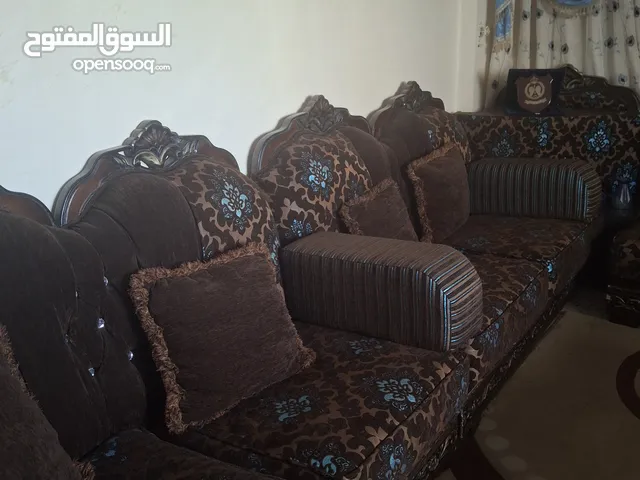طقم كنب تفصيل للبيع شبه جديد