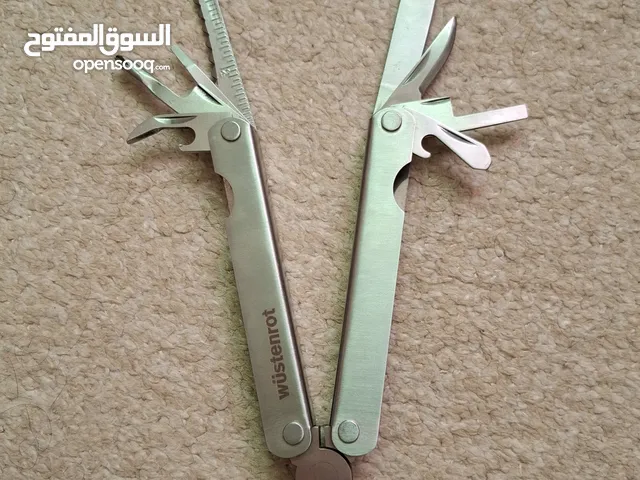 اداة متعددة الاستخدامات