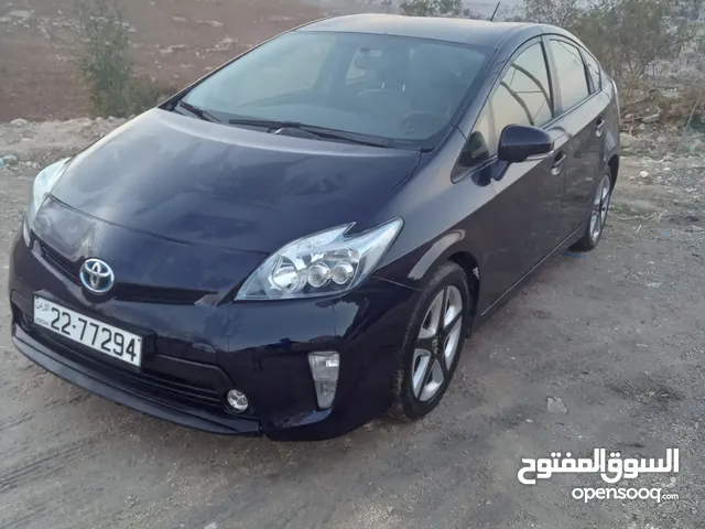 بريوس 2015 للبيع ب8500