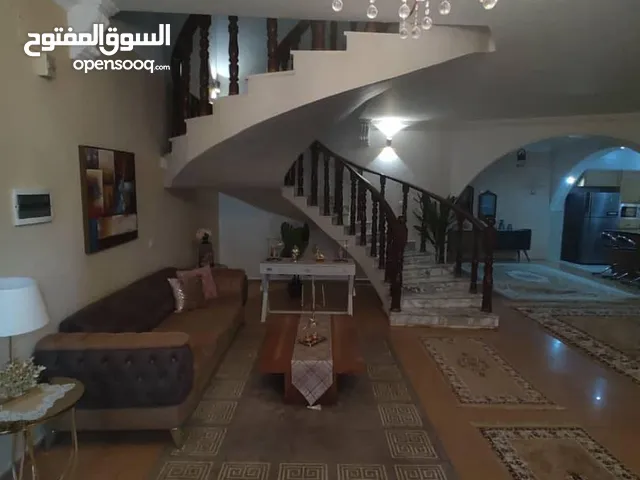 280 m2 5 Bedrooms Villa for Sale in Tripoli Al-Hashan