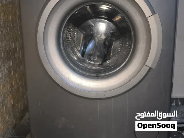 غسالة توماتيك النوع شارب للبيع تنضف الملابس الله يبارك 8كيلو  اللون رصاصي منكصروش معا شاري