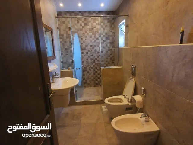 636m2 More than 6 bedrooms Villa for Sale in Amman Dabouq
