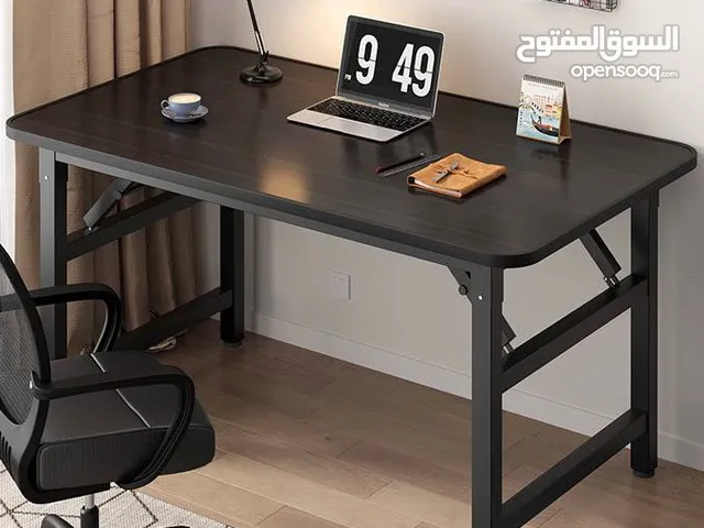 ميز دراسي بتصميم بسيط خشب MDF والارجل حديد   القياسات :  العمق 60 سم * العرض 120 سم * الارتفاع 75