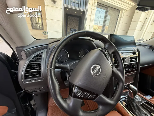 نيسان باترول 2024 وكالة السور ماشية 36 الف لون اسود تيتانيوم داخل مشمشي السيارة شرط بحالة الوكالة