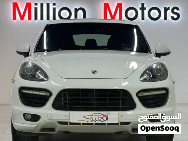 2014 Porsche Cayenne Cayenne GTS