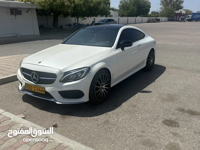 مرسيدس C300 كوبيه 2018 استخدام سيدة.. نظافة فخمة وفرصة نادرة!