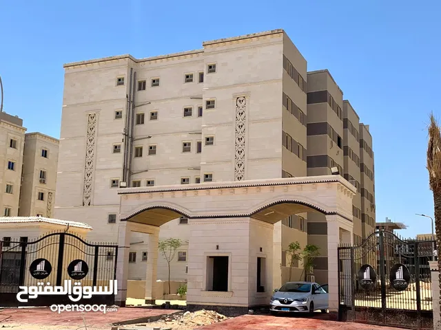 شقه للبيع استلام فوري من المالك مباشرة حدائق اكتوبر 165م 3غرف وريسبشن قطعتين و3حمام و2بلكونه دور4...
