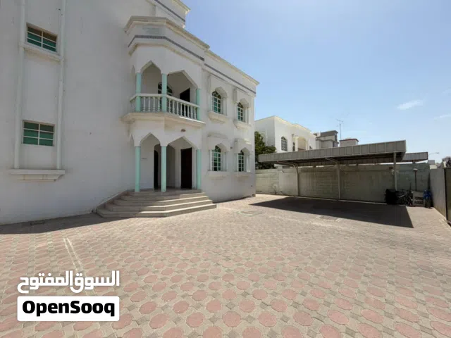 300 m2 3 Bedrooms Apartments for Rent in Muscat Al Khoud