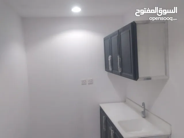 200 m2 2 Bedrooms Apartments for Rent in Al Riyadh Al Malaz