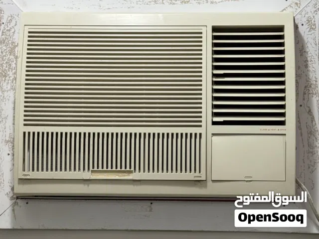 Ac Window (Pearl)