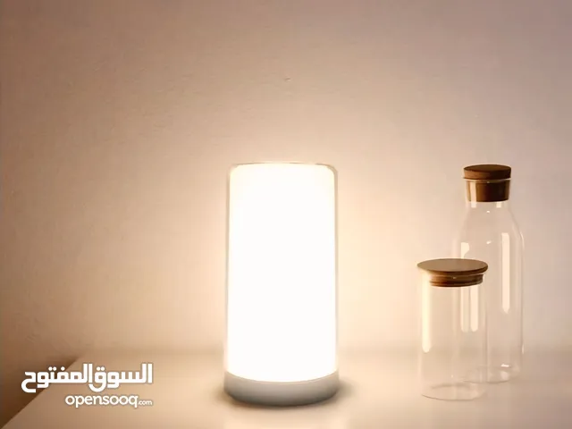 تيبل لامب لمس بأربع ألوان ساحرة وجذاية ذات طابع كلاسيكي وإضاءة مريحة للعين وهادئة