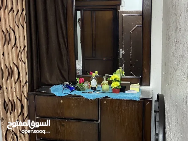 موجود غرفة نوم كما موجوده بصور