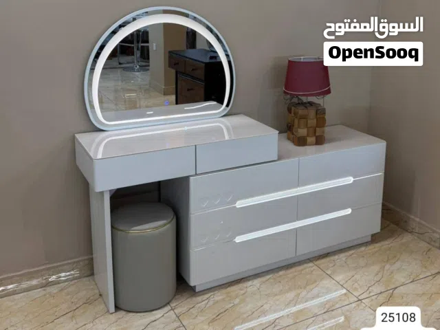 ميز تواليت لد تصميم عصري