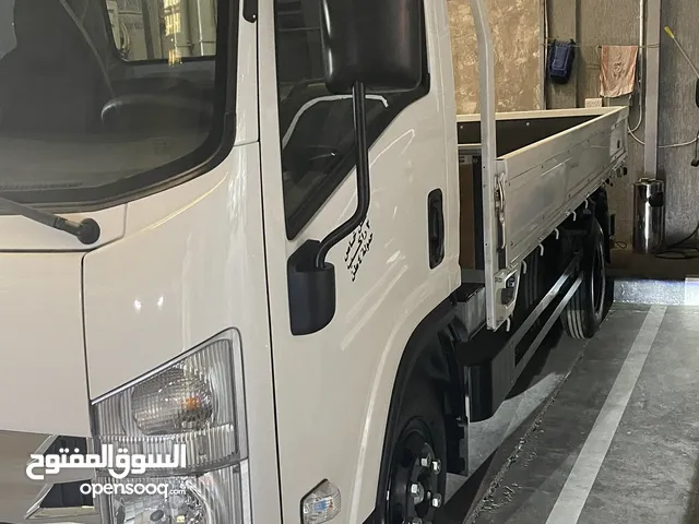 هاف لوري ايسوزو اصفار 5متر كفالة 5سنوات للبيع بسعر مغري جدا