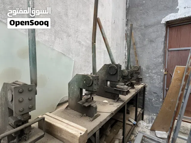 مكابس مقطع امريكي  الموقع ماركة  الحاله ممتازه قابل لتفاوض